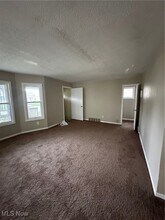3700 E 153rd St in Cleveland, OH - Building Photo - Building Photo