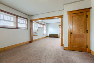 5907 Havelock Ave in Lincoln, NE - Foto de edificio - Building Photo