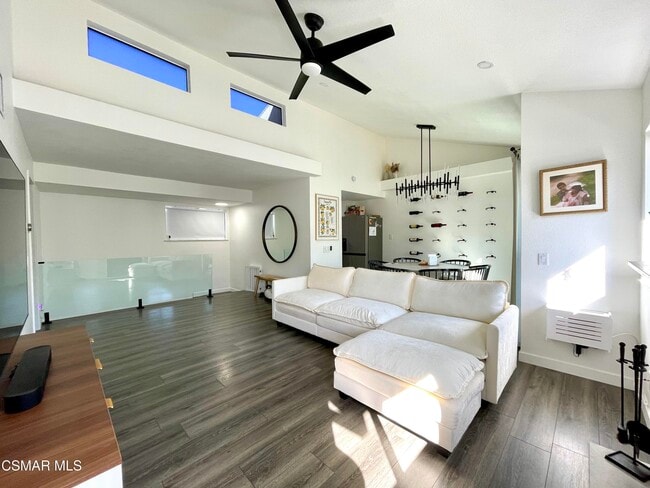6524 Stoney View Ln in Simi Valley, CA - Building Photo - Building Photo