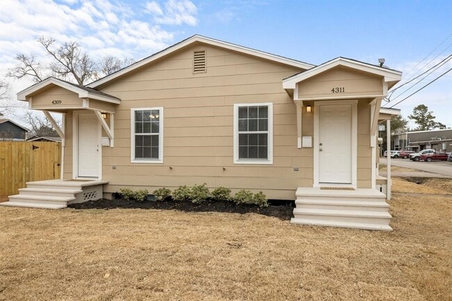 4311 Hull St in Houston, TX - Building Photo - Building Photo
