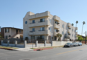 400 N Hobart Blvd Apartments