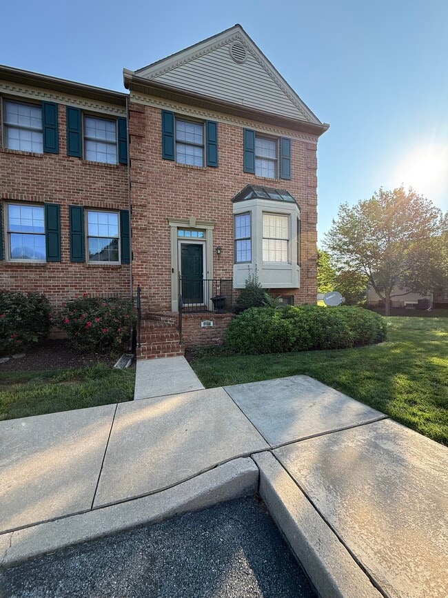 157 Cobblestone Ln, Unit 157