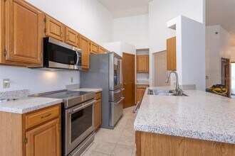 14180 Hampton Falls Dr N in Jacksonville, FL - Foto de edificio - Building Photo