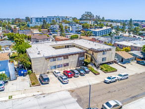 Townhouse East in San Diego, CA - Building Photo - Primary Photo