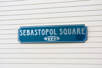 Sebastopol Square Apartments in Sebastopol, CA - Foto de edificio - Building Photo