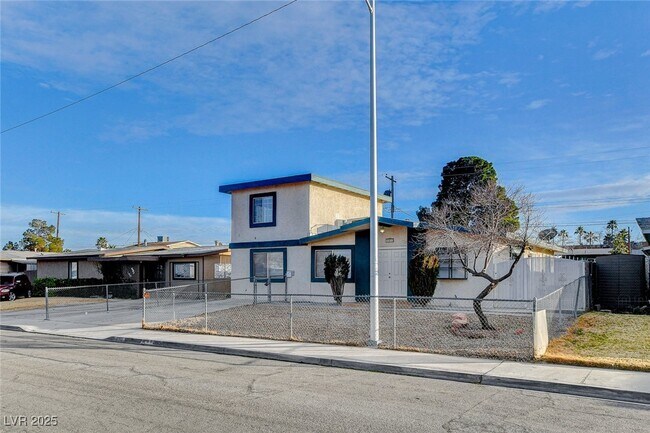 5813 W Balzar Ave in Las Vegas, NV - Building Photo - Building Photo