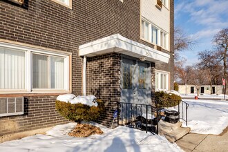 5500-5510 W Lake St in Chicago, IL - Foto de edificio - Building Photo