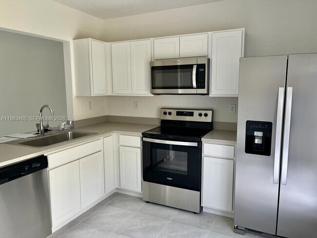 540 NE 4th St in Florida City, FL - Building Photo - Building Photo