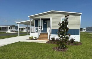 145 Corbans Wy in Avon Park, FL - Building Photo