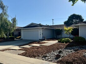 1475 Valcartier Dr in Sunnyvale, CA - Building Photo