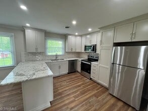 318 Welch Rd in Mount Airy, NC - Building Photo - Building Photo