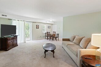 545 Burgoyne Rd in Charlottesville, VA - Building Photo - Building Photo