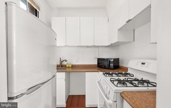 2515 K St NW in Washington, DC - Building Photo - Building Photo