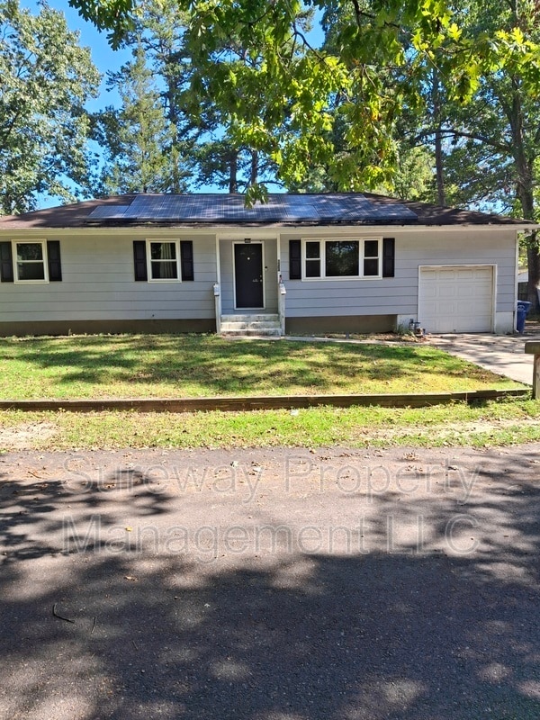 property at 1002 Belleview Blvd