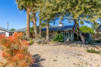 8538 E Mitchell Dr in Scottsdale, AZ - Building Photo - Building Photo