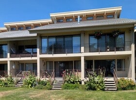 301 Iberian Way, Unit #223 in Sandpoint, ID - Building Photo