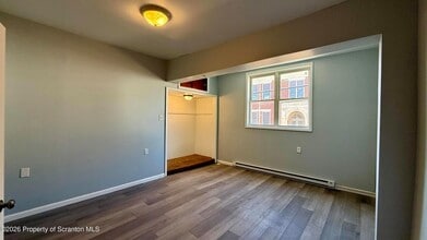 118 St Frances Cabrini Ave, Unit Apt 2 in Scranton, PA - Foto de edificio - Building Photo
