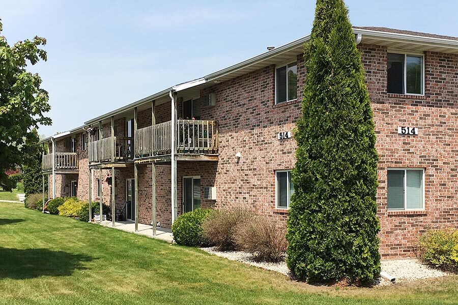 STURGEON BAY APARTMENTS in Sturgeon Bay, WI - Building Photo