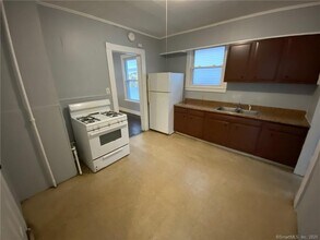 199 English St-Unit -2 in New Haven, CT - Building Photo - Building Photo