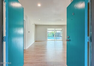 1251 Buckingham Dr in Thousand Oaks, CA - Building Photo - Building Photo