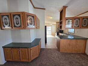 4421 Beechwood St in Village of Clarkston, MI - Foto de edificio - Building Photo