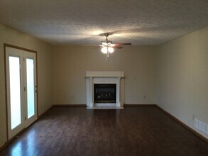 254 Oxford Dr SW in Pataskala, OH - Building Photo - Building Photo