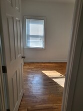 58 Cherry St, Unit 58A in Glens Falls, NY - Foto de edificio - Building Photo