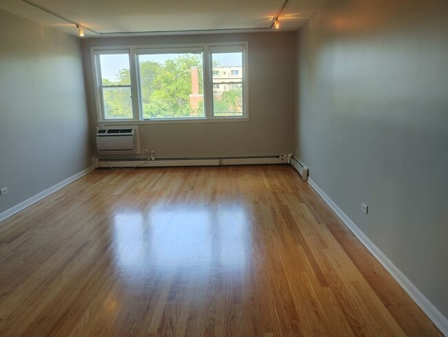 445 Sherman Ave in Evanston, IL - Building Photo - Building Photo