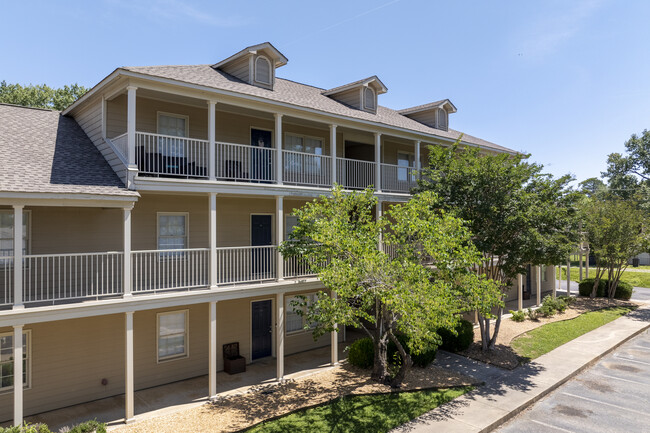 Park Towne Apartments in Decatur, AL - Foto de edificio - Building Photo