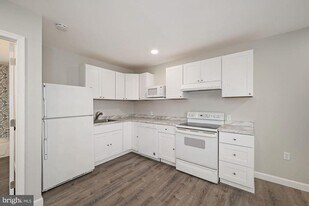 22929 Frederick Rd in Clarksburg, MD - Building Photo