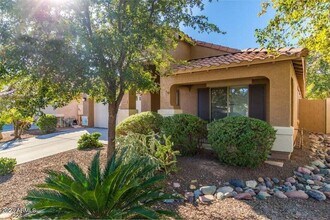 2823 E Questa Dr in Phoenix, AZ - Building Photo - Building Photo