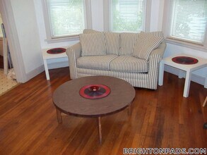 72 Antwerp St in Boston, MA - Building Photo - Building Photo