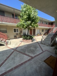 940 S Venice Blvd, Unit 7 in Los Angeles, CA - Building Photo - Building Photo