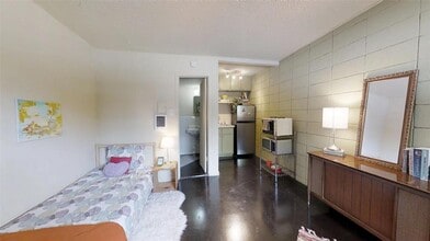 300 E 30th St in Austin, TX - Building Photo - Building Photo