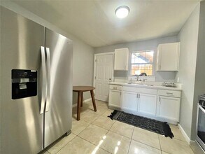 2411 Bastrop St in Houston, TX - Building Photo - Building Photo