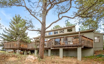 2115 N Fox Hill Rd in Flagstaff, AZ - Building Photo - Building Photo