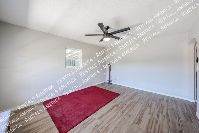 property at 708 E 2nd St
