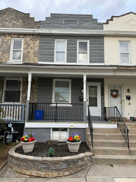 419 E Frankford St in Bethlehem, PA - Building Photo