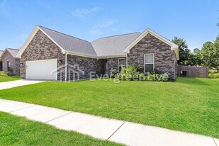 4548 Western Woods Dr in Benton, AR - Building Photo