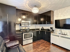 2700 SW 36th Ave, Unit B in Miami, FL - Building Photo - Building Photo