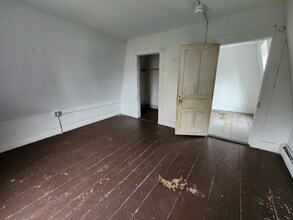 4 Carnes Rd in East Barre, VT - Building Photo - Building Photo