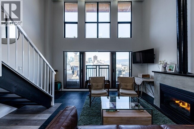 property at 22 E Cordova St