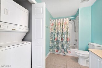 9185 Celeste Dr in Naples, FL - Building Photo - Building Photo