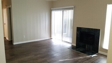 6602 Harbor Town Dr in Houston, TX - Building Photo - Building Photo