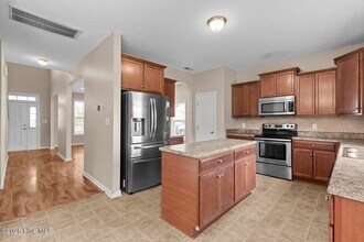 209 Merin Height Rd in Jacksonville, NC - Building Photo - Building Photo