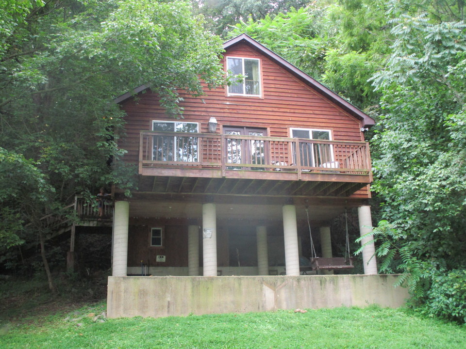 285 Warfield Rd in Stanley, VA - Building Photo