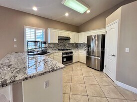 5705 E Erin Ave in Fresno, CA - Building Photo