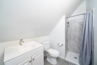 60 Randolph Ave in Jersey City, NJ - Building Photo - Building Photo