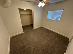 6557 N 10th Ave in Phoenix, AZ - Foto de edificio - Building Photo