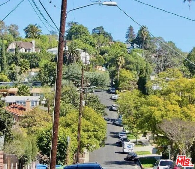 4133 Cumberland Ave in Los Angeles, CA - Building Photo - Building Photo